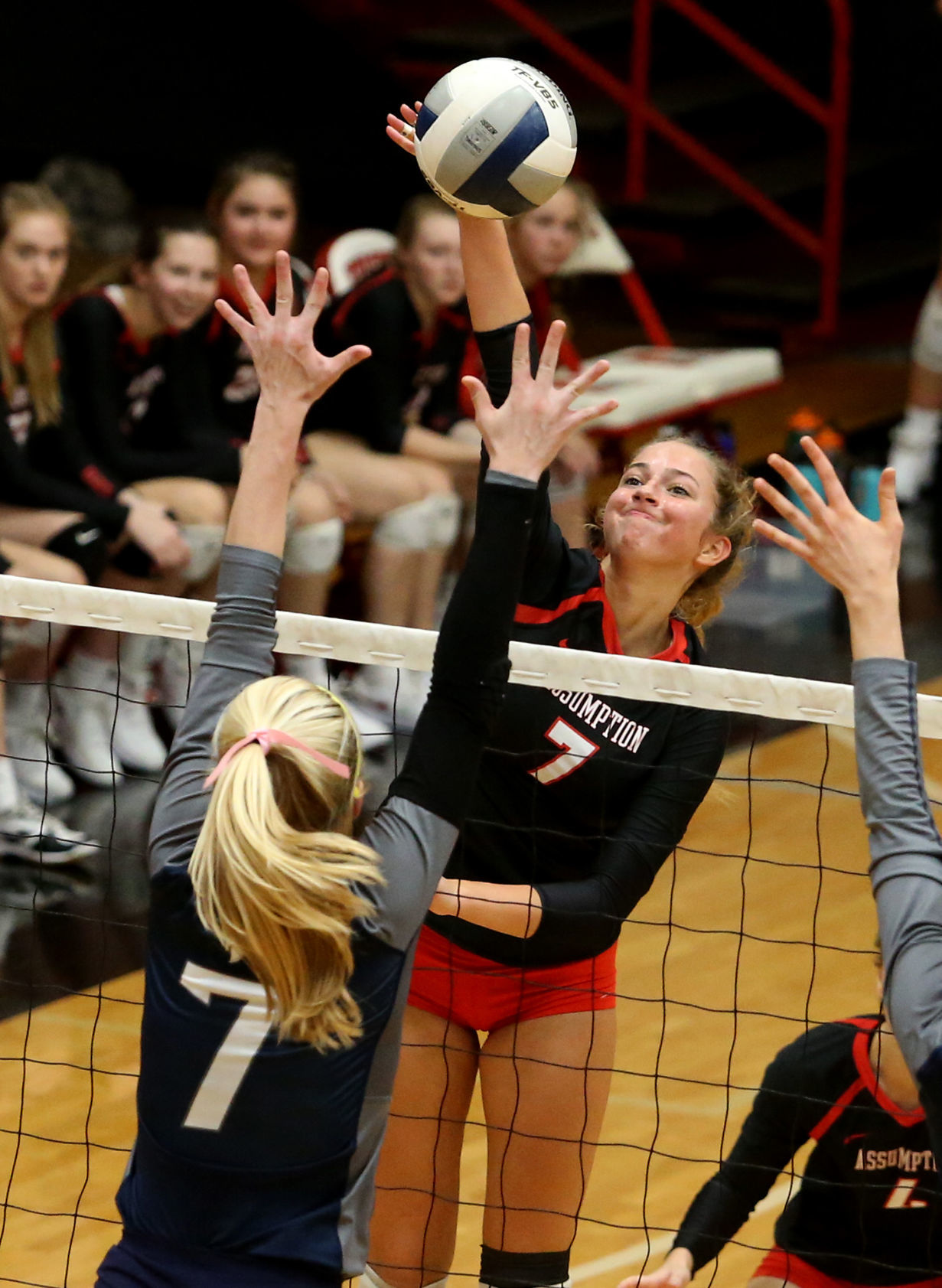 100918-PV-Assumption-volleyball-012